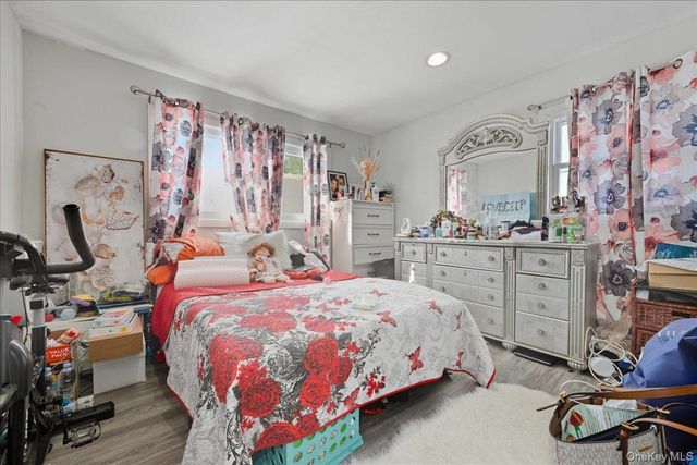 5 Plum Tree Lane, Commack, NY 11725