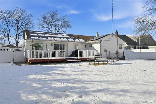 5 Plum Tree Lane, Commack, NY 11725