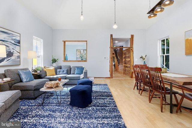 7108 HOLLY AVE, Takoma Park, MD 20912