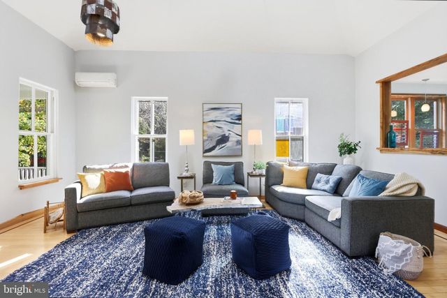 7108 HOLLY AVE, Takoma Park, MD 20912
