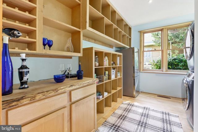 7108 HOLLY AVE, Takoma Park, MD 20912