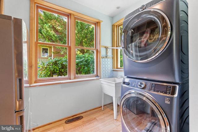7108 HOLLY AVE, Takoma Park, MD 20912