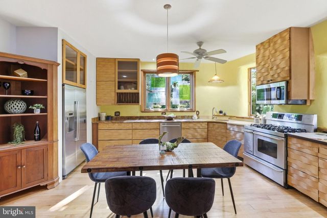 7108 HOLLY AVE, Takoma Park, MD 20912