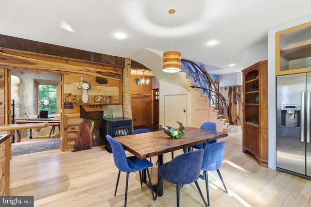 7108 HOLLY AVE, Takoma Park, MD 20912