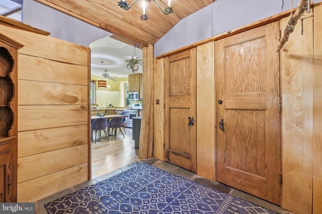 7108 HOLLY AVE, Takoma Park, MD 20912