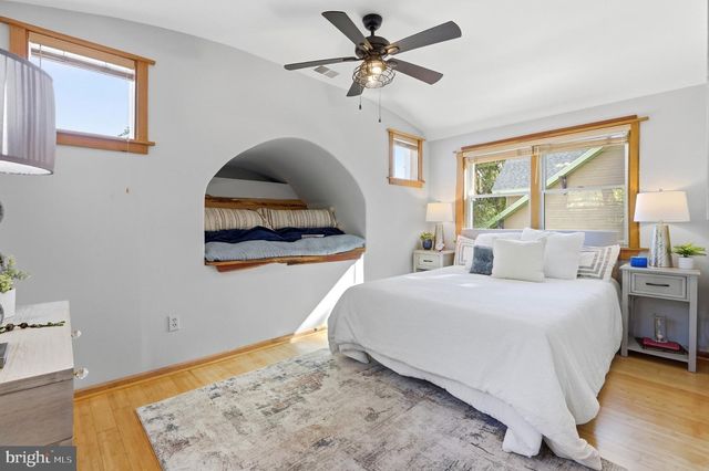 7108 HOLLY AVE, Takoma Park, MD 20912