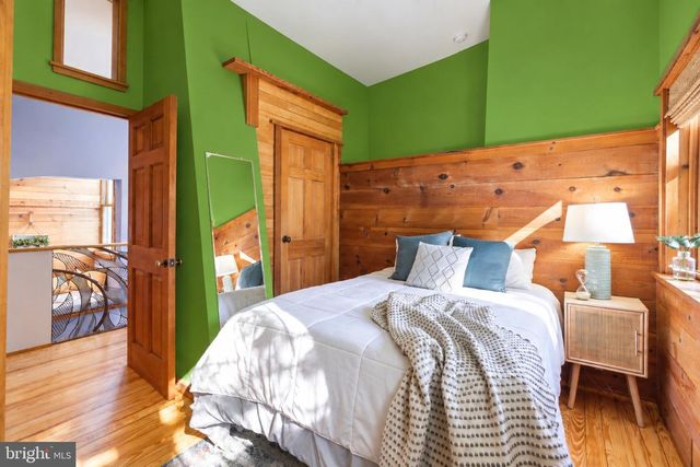 7108 HOLLY AVE, Takoma Park, MD 20912