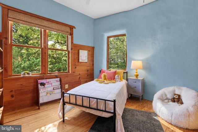 7108 HOLLY AVE, Takoma Park, MD 20912