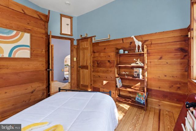 7108 HOLLY AVE, Takoma Park, MD 20912
