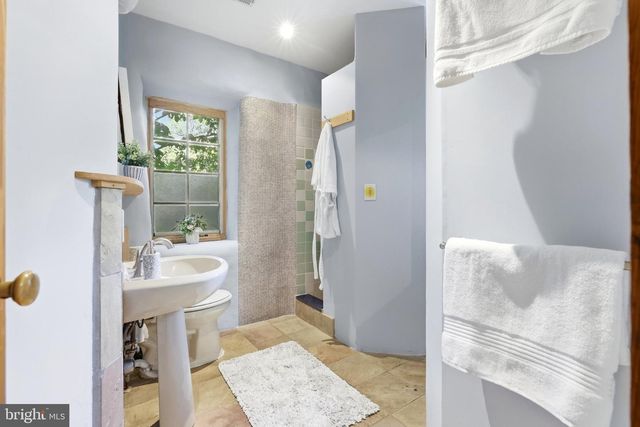 7108 HOLLY AVE, Takoma Park, MD 20912