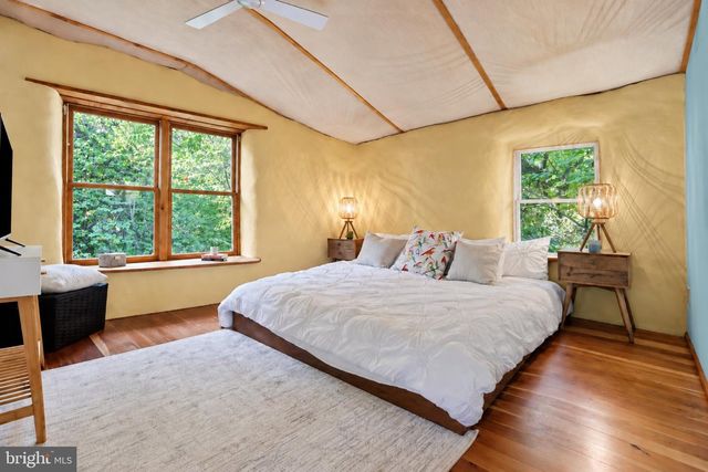 7108 HOLLY AVE, Takoma Park, MD 20912