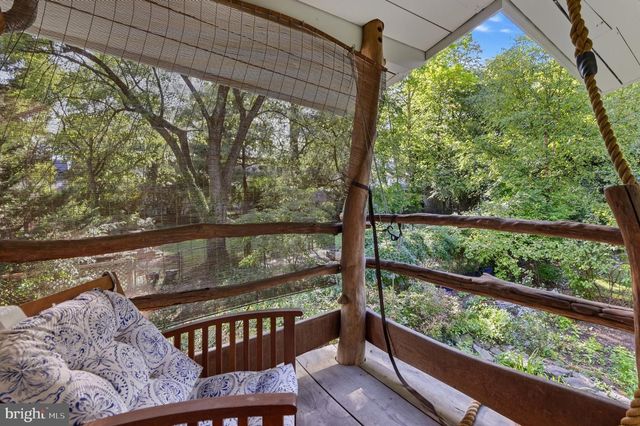 7108 HOLLY AVE, Takoma Park, MD 20912