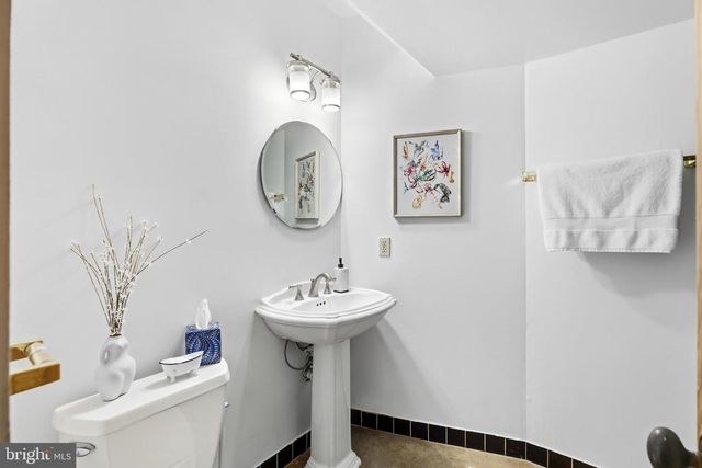 7108 HOLLY AVE, Takoma Park, MD 20912