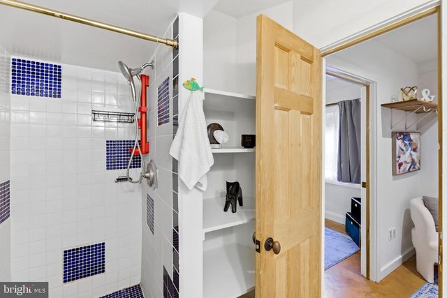 7108 HOLLY AVE, Takoma Park, MD 20912