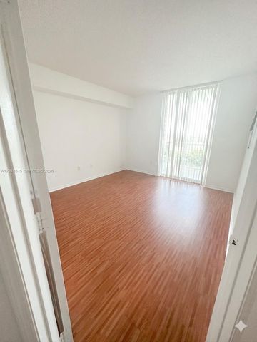 5077 NW 7th St 1505, Miami, FL 33126