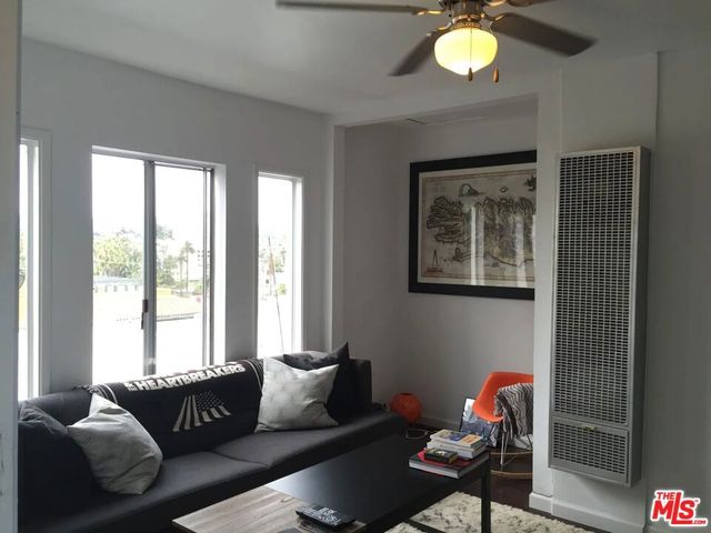 834 Laguna Avenue, Los Angeles, CA 90026