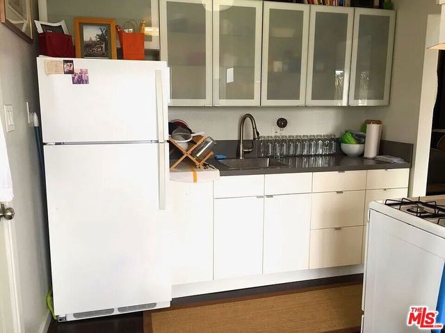 834 Laguna Avenue, Los Angeles, CA 90026