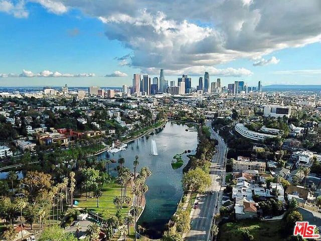 834 Laguna Avenue, Los Angeles, CA 90026