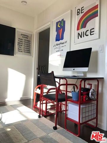 834 Laguna Avenue, Los Angeles, CA 90026