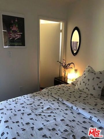 834 Laguna Avenue, Los Angeles, CA 90026