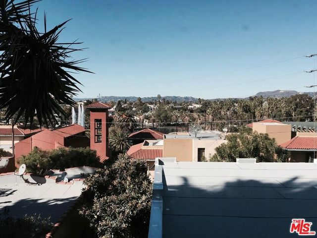 834 Laguna Avenue, Los Angeles, CA 90026