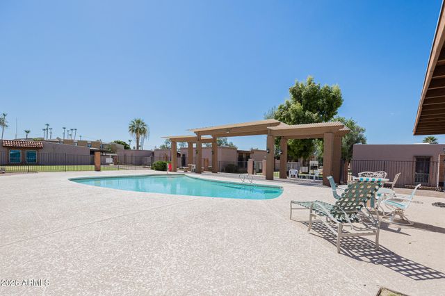 6008 W AUGUSTA Avenue, Glendale, AZ 85301
