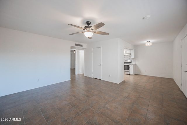 6008 W AUGUSTA Avenue, Glendale, AZ 85301