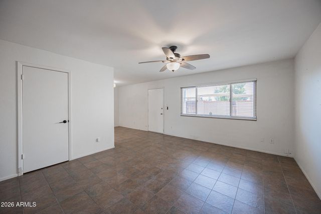 6008 W AUGUSTA Avenue, Glendale, AZ 85301