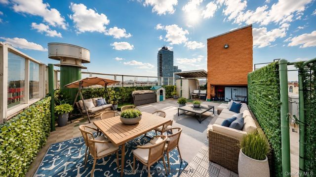2617 E 17th Street 4D, Brooklyn, NY 11235
