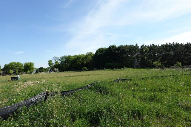 N74W24747 Lauren DRIVE, Sussex, WI 53089