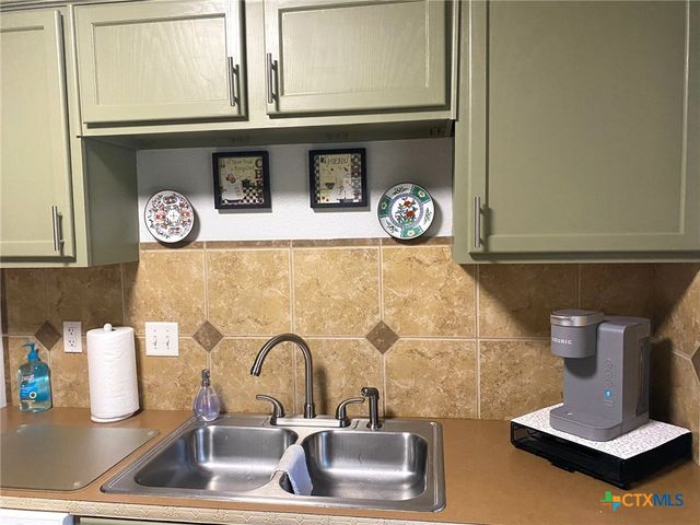 1004 Leah Drive B, Troy, TX 76579