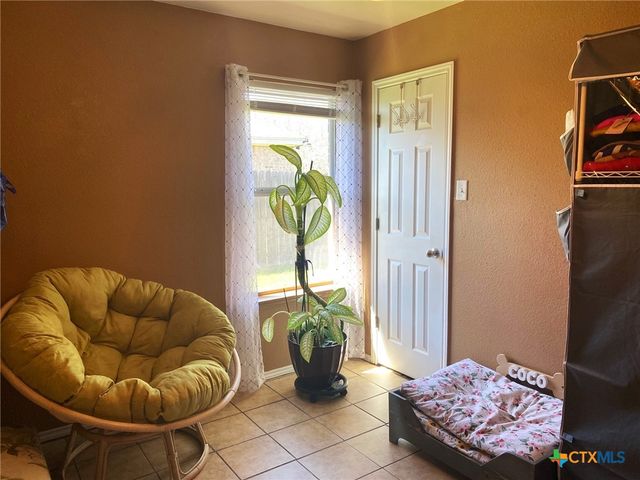 1004 Leah Drive B, Troy, TX 76579