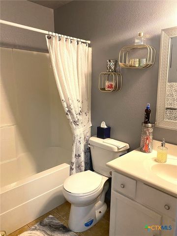 1004 Leah Drive B, Troy, TX 76579