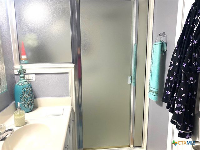 1004 Leah Drive B, Troy, TX 76579