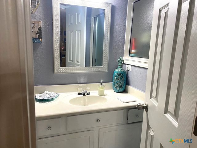 1004 Leah Drive B, Troy, TX 76579