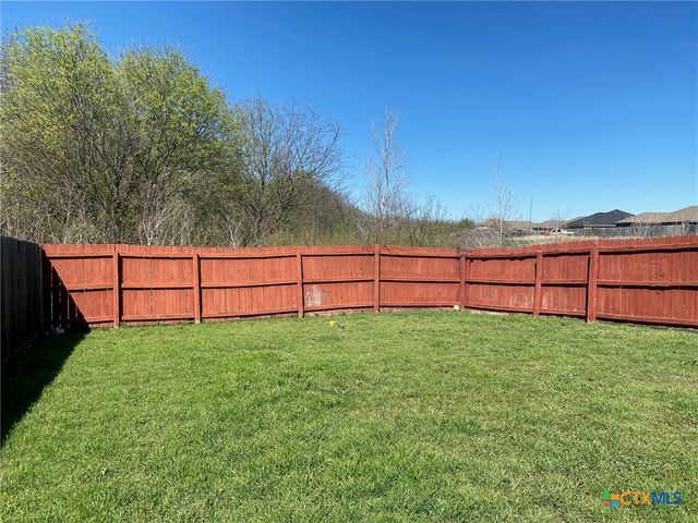 1004 Leah Drive B, Troy, TX 76579