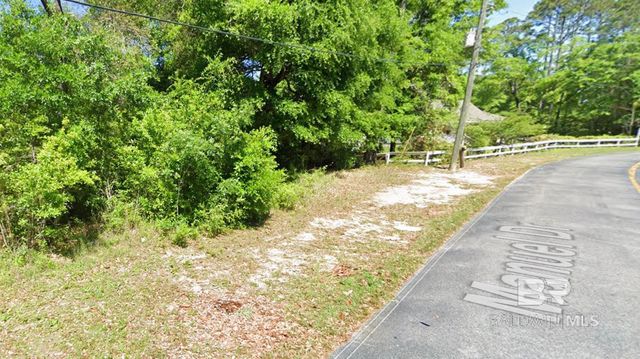 2734 Manuel Drive, Lillian, AL 36549