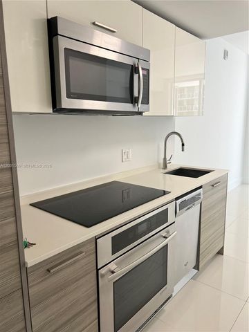 1300 Brickell Bay Drive 1606, Miami, FL 33131