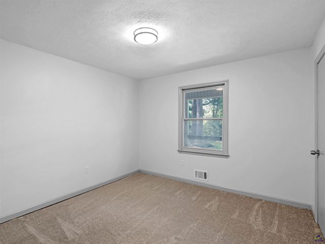 1999 Hampton Locust Grove Road, Locust Grove, GA 30248