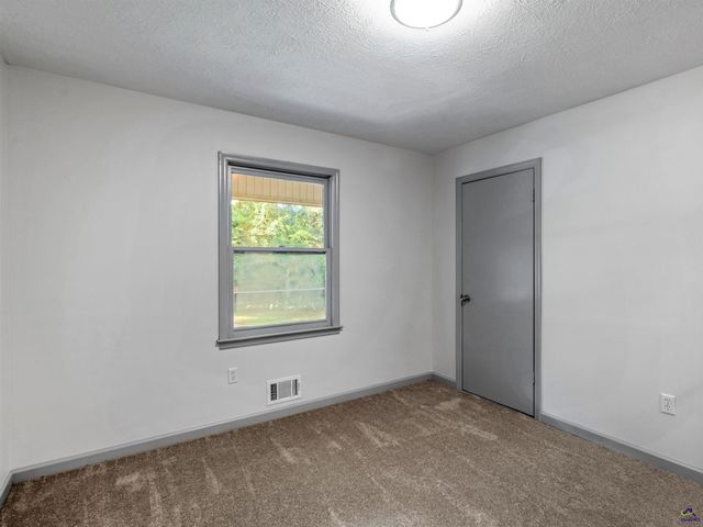 1999 Hampton Locust Grove Road, Locust Grove, GA 30248