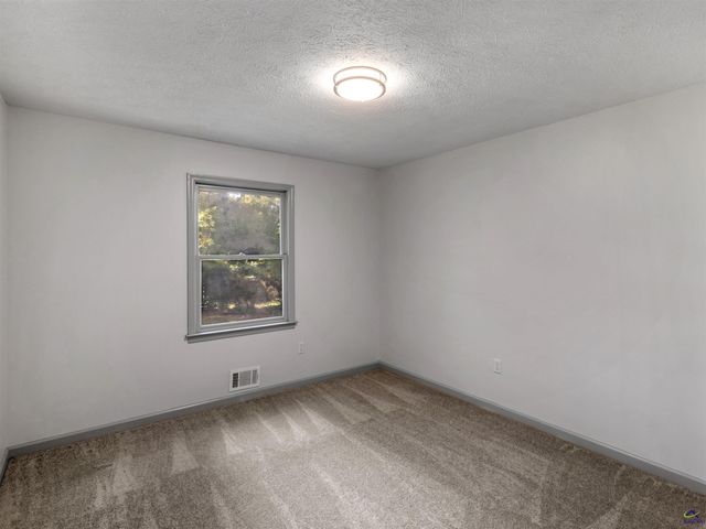 1999 Hampton Locust Grove Road, Locust Grove, GA 30248