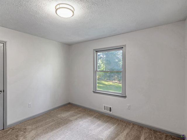 1999 Hampton Locust Grove Road, Locust Grove, GA 30248