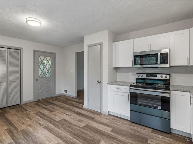 1999 Hampton Locust Grove Road, Locust Grove, GA 30248