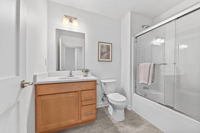 2703 Pond DRIVE, Saint Francis, WI 53235