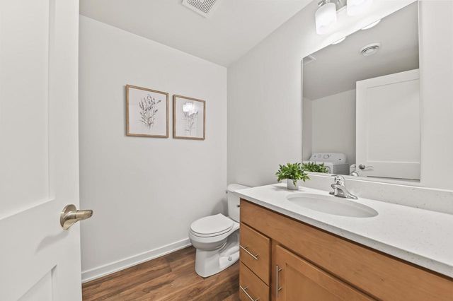2703 Pond DRIVE, Saint Francis, WI 53235