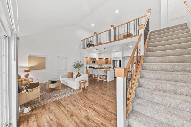 2703 Pond DRIVE, Saint Francis, WI 53235
