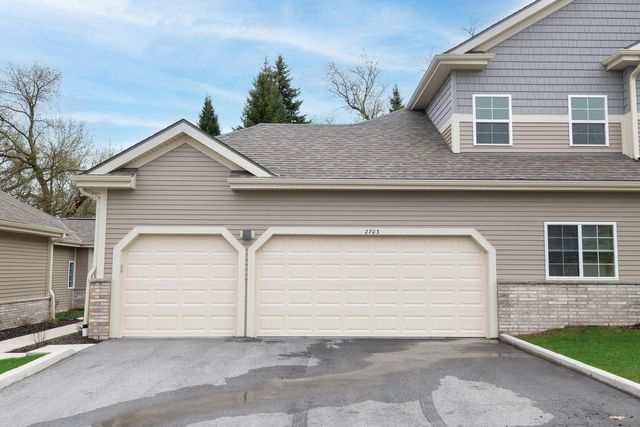 2703 Pond DRIVE, Saint Francis, WI 53235