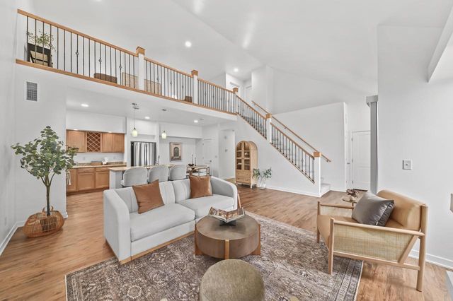 2703 Pond DRIVE, Saint Francis, WI 53235