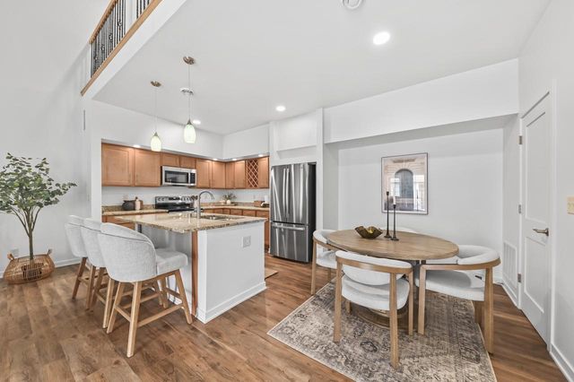 2703 Pond DRIVE, Saint Francis, WI 53235