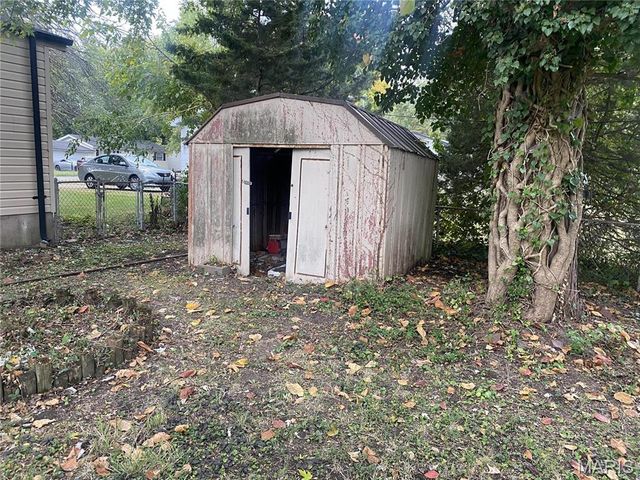 1445 Fairmeadows Lane, St Louis, MO 63138